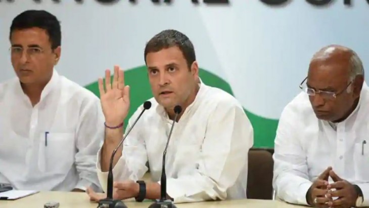 आत्महत्या से बचना चाहते थे पीएम मोदी, इसलिए छुट्टी पर गए सीबीआई अधिकारी! आत्महत्या से बचना चाहते थे पीएम मोदी, इसलिए छुट्टी पर गए सीबीआई अधिकारी!