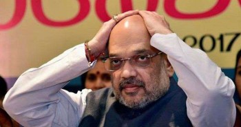 Amit Shah fell down while doing road show for election in ashoknagar