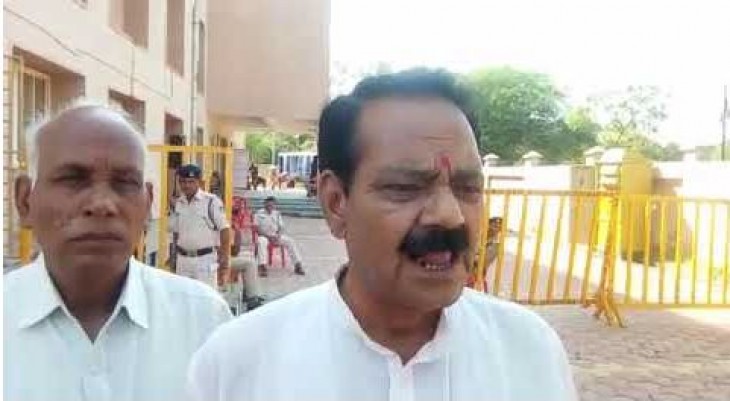 कांग्रेस के नेता कांग्रेस को खत्म कर रहे है - भूपेंद्र द्विवेदी कांग्रेस के नेता कांग्रेस को खत्म कर रहे है - भूपेंद्र द्विवेदी