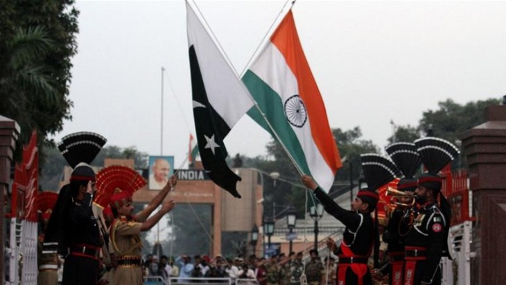 पाकिस्तान में प्रताड़ित किए जा रहे हैं भारतीय राजनयिक पाकिस्तान में प्रताड़ित किए जा रहे हैं भारतीय राजनयिक