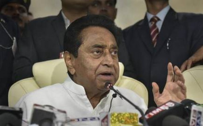 कमलनाथ ने कुछ इस तरह बांटे विभाग की सब हुए संतुष्ट - खुद रखे जनसंपर्क समेत 8 विभाग, बाला बच्चन को गृह और तरुण भनोट को दिया वित्त विभाग