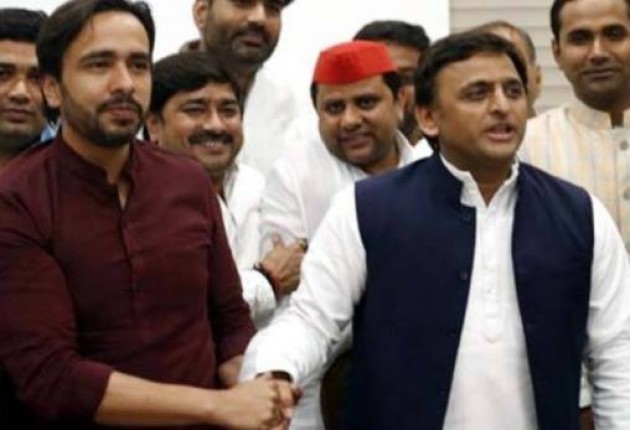 अखिलेश से मिले जयंत, गठबंधन में चार सीटें देने पर बनी सहमति, लेकिन औपचारिक घोषणा नहीं अखिलेश से मिले जयंत, गठबंधन में चार सीटें देने पर बनी सहमति, लेकिन औपचारिक घोषणा नहीं