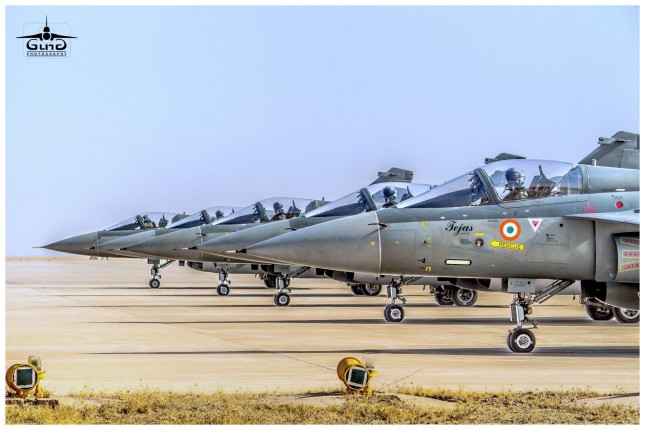 भारत अपग्रेडेड 21 मिग-29 और कुछ अन्य विमानों की खरीद के लिए दिसंबर तक दे सकता है आर्डर भारत अपग्रेडेड 21 मिग-29 और कुछ अन्य विमानों की खरीद के लिए दिसंबर तक दे सकता है आर्डर