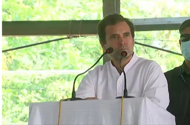 नए कृषि कानूनों को लेकर गुमराह कर रहे हैं पीएम मोदी, मुसीबत में फंस जाएंगे देश के अन्नदाता : राहुल नए कृषि कानूनों को लेकर गुमराह कर रहे हैं पीएम मोदी, मुसीबत में फंस जाएंगे देश के अन्नदाता : राहुल