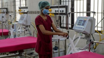 69 percent of ICU beds without ventilators are full in delhi