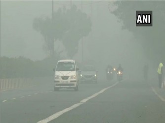 Delhi continues to reel under severe air pollution, AQI reaches record-breaking 534 this season