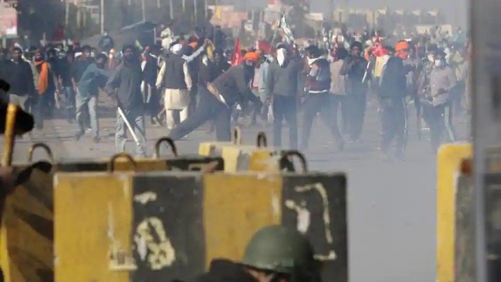Farmers protest: किसानों के प्रदर्शन का आज तीसरा दिन, टिकरी-सिंघु बॉर्डर और निरंकारी मैदान में डेरा