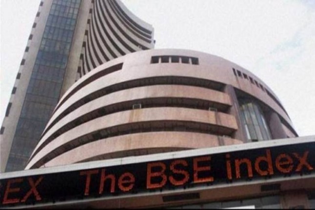 Closing bell: लगातार पांचवें दिन तेजी के साथ बंद हुआ शेयर बाजार, 553 अंक चढ़ा सेंसेक्स Closing bell: लगातार पांचवें दिन तेजी के साथ बंद हुआ शेयर बाजार, 553 अंक चढ़ा सेंसेक्स