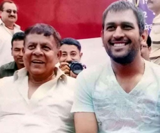धोनी के मेंटर रहे देवल सहाय का लंबी बीमारी के बाद निधन, करीब तीन महीनों से अस्पताल में भर्ती थे धोनी के मेंटर रहे देवल सहाय का लंबी बीमारी के बाद निधन, करीब तीन महीनों से अस्पताल में भर्ती थे