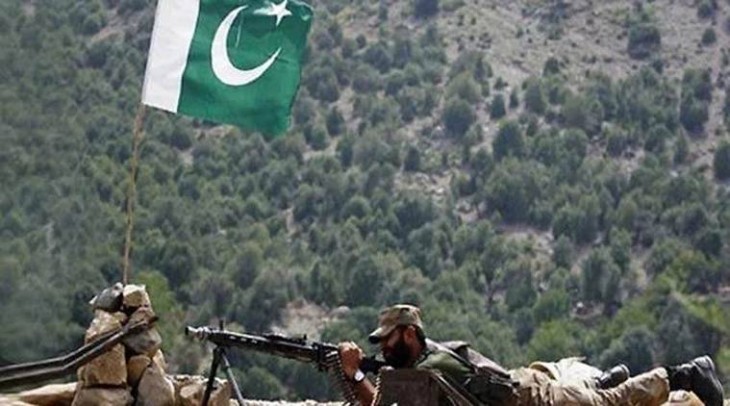 Ceasefire Violation: पाकिस्तान ने LOC पर फिर तोड़ा सीजफायर, भारतीय जवान शहीद Ceasefire Violation: पाकिस्तान ने LOC पर फिर तोड़ा सीजफायर, भारतीय जवान शहीद