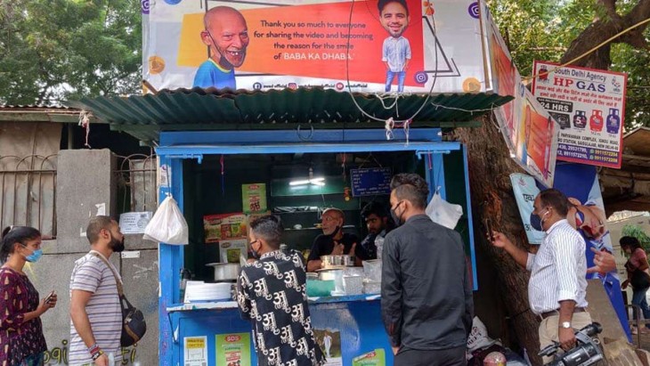 बाबा का ढाबा के मालिक ने यूट्यूबर गौरव वासन के खिलाफ शिकायत दर्ज कराई, पैसे की हेराफेरी का मामला बाबा का ढाबा के मालिक ने यूट्यूबर गौरव वासन के खिलाफ शिकायत दर्ज कराई, पैसे की हेराफेरी का मामला