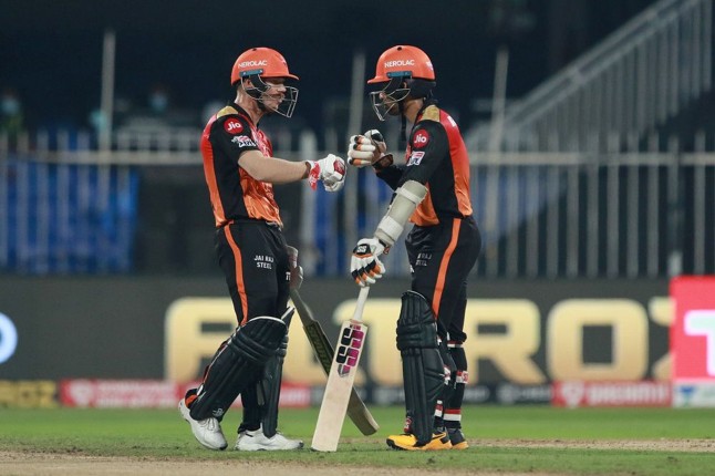 SRH vs MI Match 56: सनराइजर्स हैदराबाद ने मुंबई इंडियंस को 10 विकेट से करारी मात दी, प्लेऑफ में बनाई जगह SRH vs MI Match 56: सनराइजर्स हैदराबाद ने मुंबई इंडियंस को 10 विकेट से करारी मात दी, प्लेऑफ में बनाई जगह