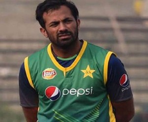 Left arm veteran fast bowler wahab Warns To Apply Saliva To The Ball