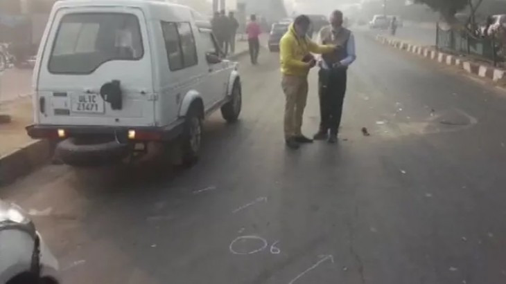 दिल्ली के शकपुर एरिया से पांच संदिग्ध आतंकी गिरफ्तार, हथियार और दस्तावेज बरामद दिल्ली के शकपुर एरिया से पांच संदिग्ध आतंकी गिरफ्तार, हथियार और दस्तावेज बरामद