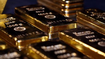 Gold prices today jump to one-month high