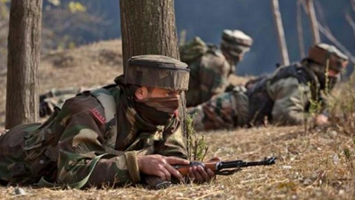 J&K: पाकिस्तान ने पुंछ जिले में लगातार चौथे दिन सीजफायर का उल्लंघन किया, भारतीय सेना ने दिया मुंहतोड़ जवाब J&K: पाकिस्तान ने पुंछ जिले में लगातार चौथे दिन सीजफायर का उल्लंघन किया, भारतीय सेना ने दिया मुंहतोड़ जवाब