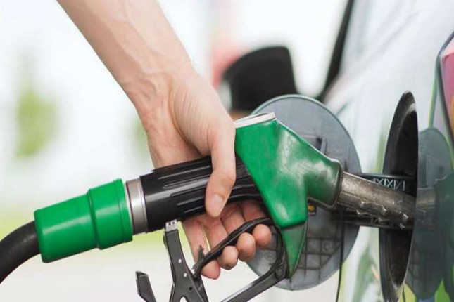 Petrol Diesel Price: आज फिर महंगा हुआ पेट्रोल, डीजल, जानें अपने शहर के दाम