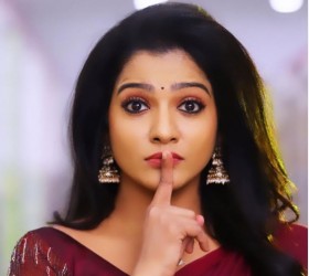Popular TV actor and host VJ Chitra found dead in Chennai hotel room