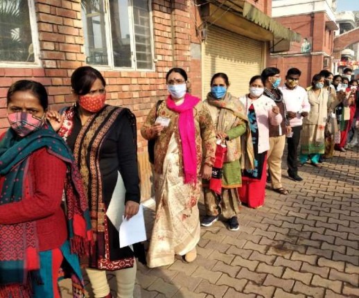 विधान परिषद चुनाव: उत्तर प्रदेश की 11, महाराष्ट्र की 6 सीटों पर पर वोटिंग, 3 दिसंबर को आएंगे नतीजे विधान परिषद चुनाव: उत्तर प्रदेश की 11, महाराष्ट्र की 6 सीटों पर पर वोटिंग, 3 दिसंबर को आएंगे नतीजे