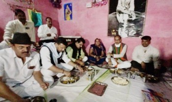 MP NEWS: CM Shivraj Singh Chauhan arrives at poor Radha Bais house to eat,said soul was satisfied